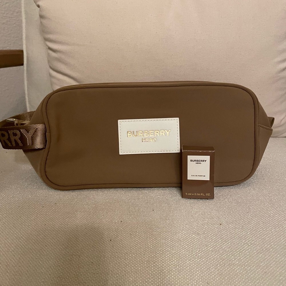 Burberry Hero travel pack with mini Burberry cologne.